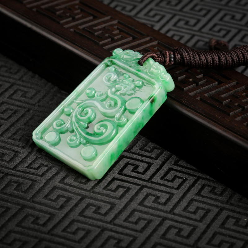 糯种翡翠吊坠-红掌柜