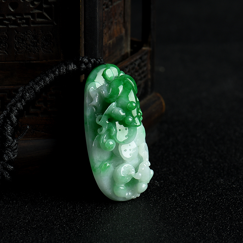 飘翠翡翠招财进宝吊坠-红掌柜