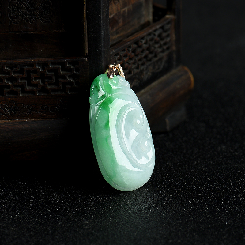 飘翠翡翠如意吊坠-红掌柜