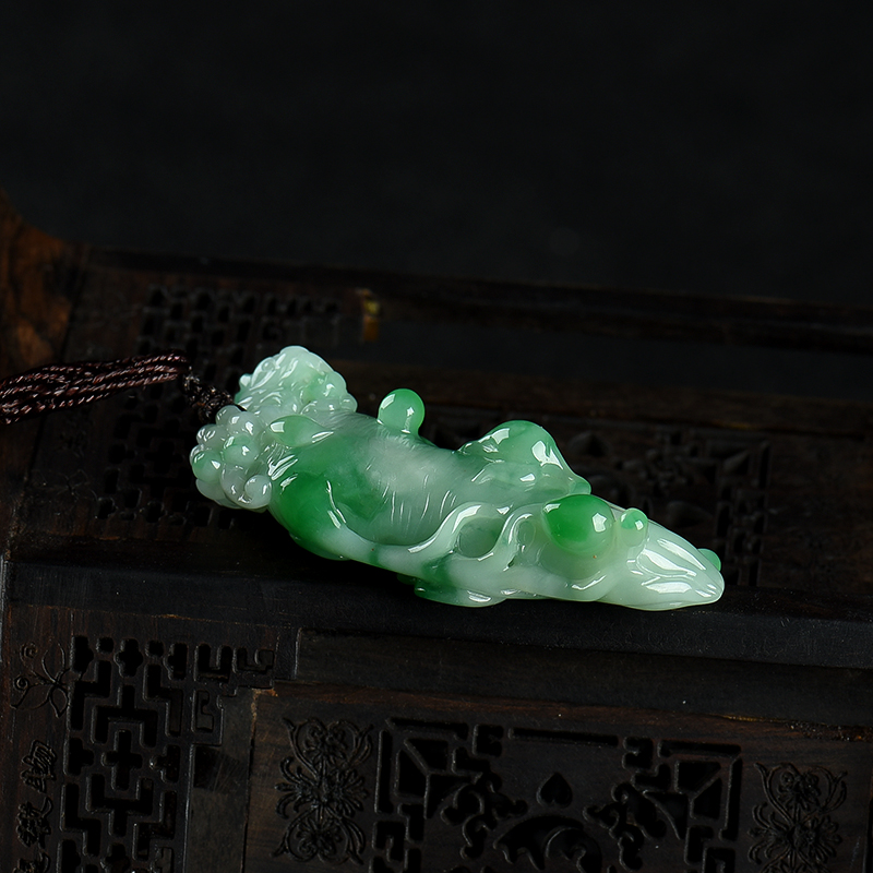 天然翡翠福寿双全吊坠-红掌柜