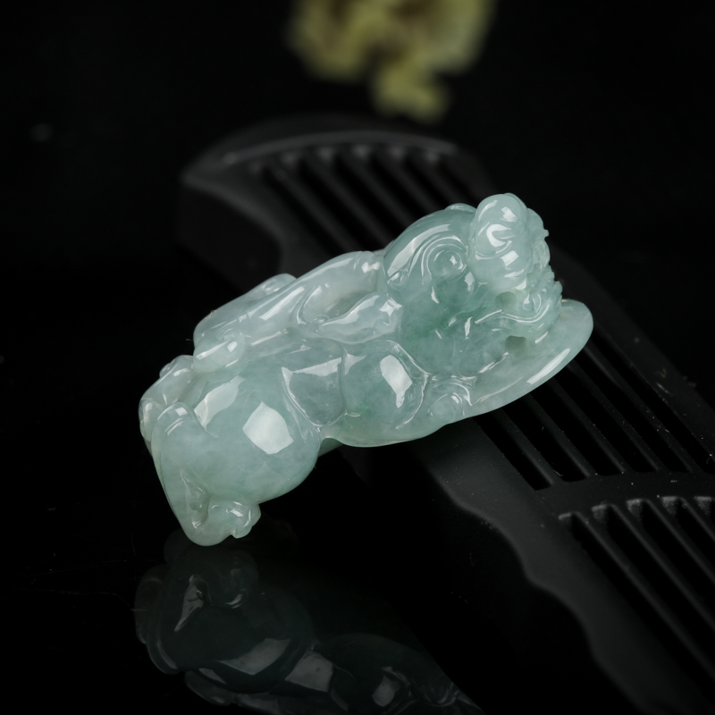 翡翠貔貅吊坠-红掌柜