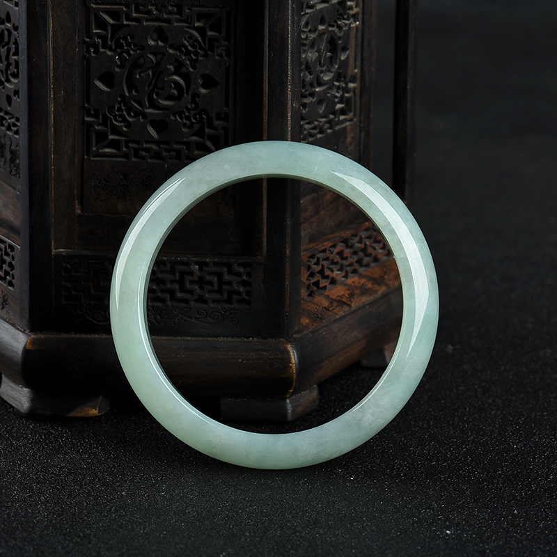 56.5mm缅甸天然豆种浅绿翡翠手镯-红掌柜