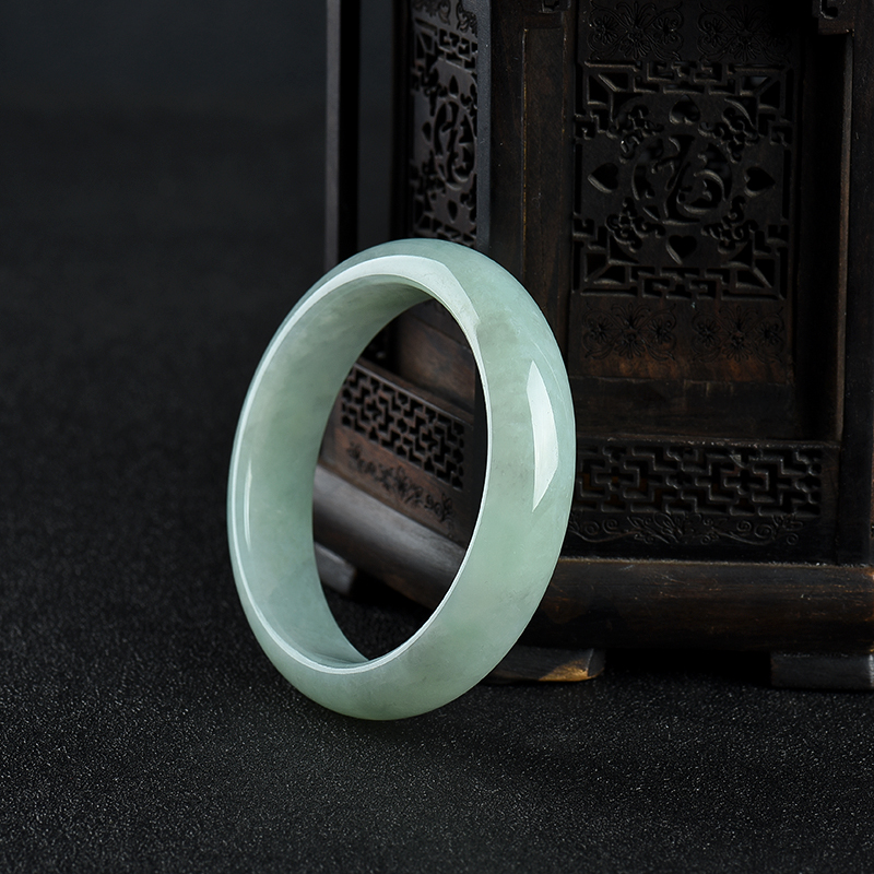 56.5mm天然豆种浅绿翡翠手镯-红掌柜