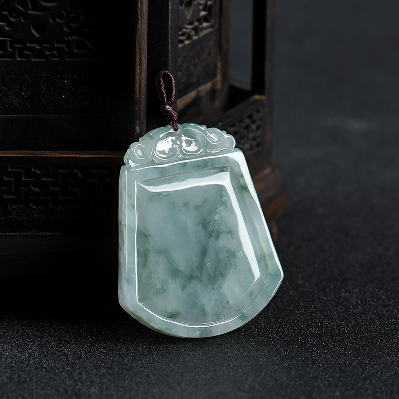 飘花翡翠无事牌吊坠-红掌柜