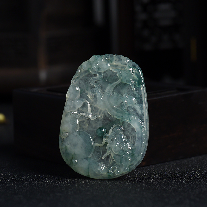 A货天然冰糯种飘蓝花翡翠龙牌吊坠 - 红掌柜