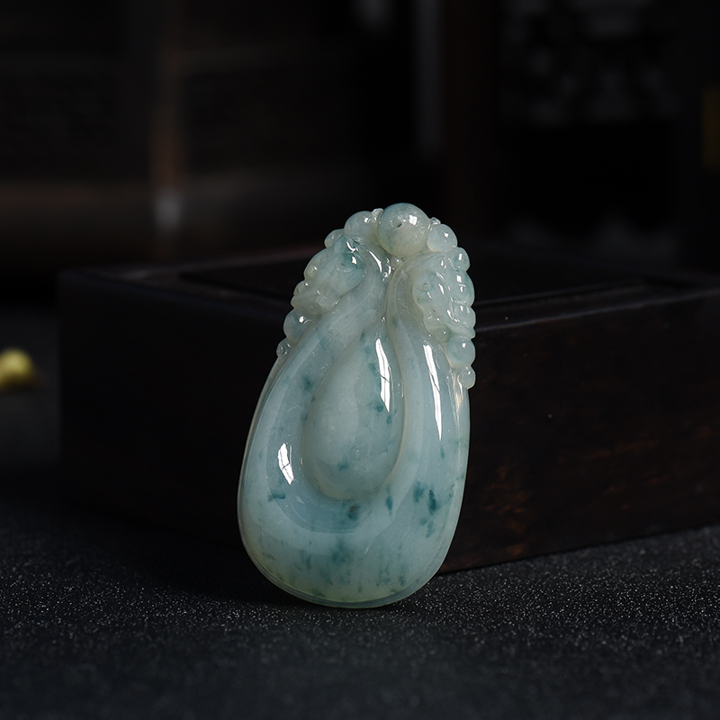A货天然糯种飘蓝花翡翠如意吊坠 - 红掌柜