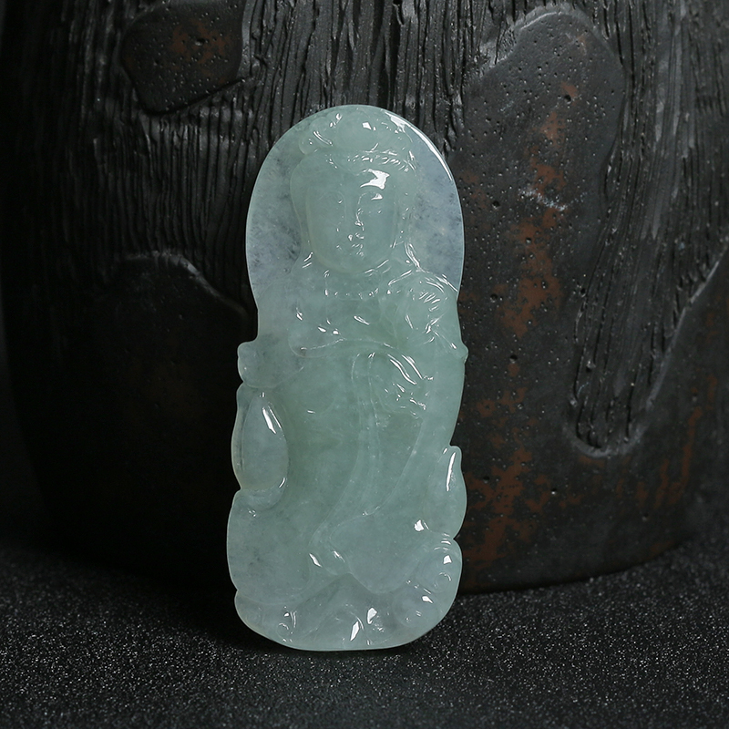 糯种浅绿色翡翠观音吊坠-红掌柜