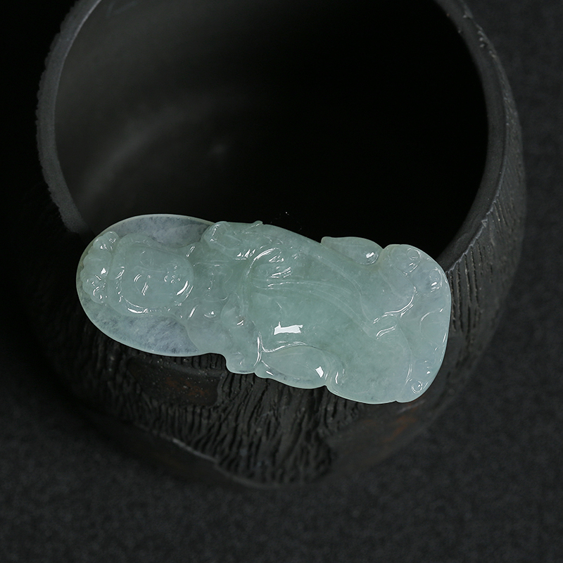 糯种浅绿色翡翠观音-红掌柜