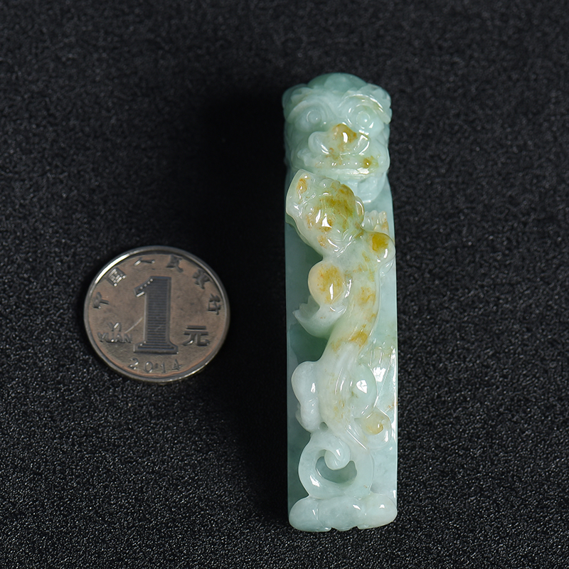 糯种俏色翡翠龙勾吊坠-红掌柜