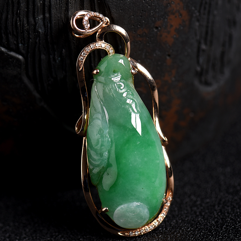 18K金镶钻糯种豆绿翡翠吊坠 - 红掌柜