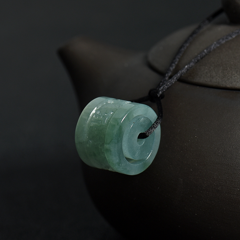 翡翠路路通吊坠-红掌柜