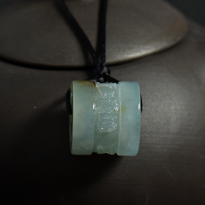 糯冰种蓝水翡翠六字真言路路通吊坠-红掌柜