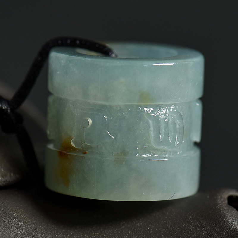 天然翡翠路路通吊坠-红掌柜