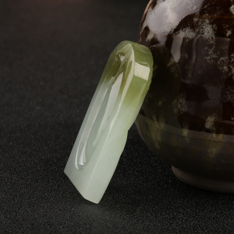 缅甸糯种俏色翡翠大日如来吊坠-红掌柜