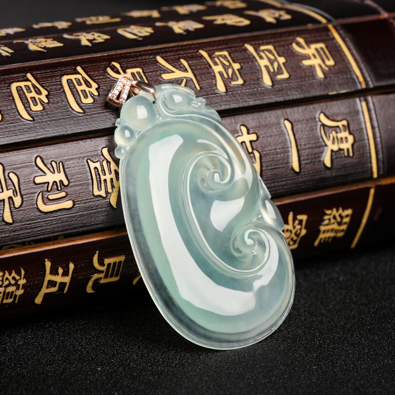 天然冰种浅绿翡翠如意吊坠-红掌柜