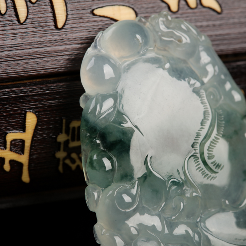 缅甸天然糯冰种飘花翡翠吊坠-红掌柜