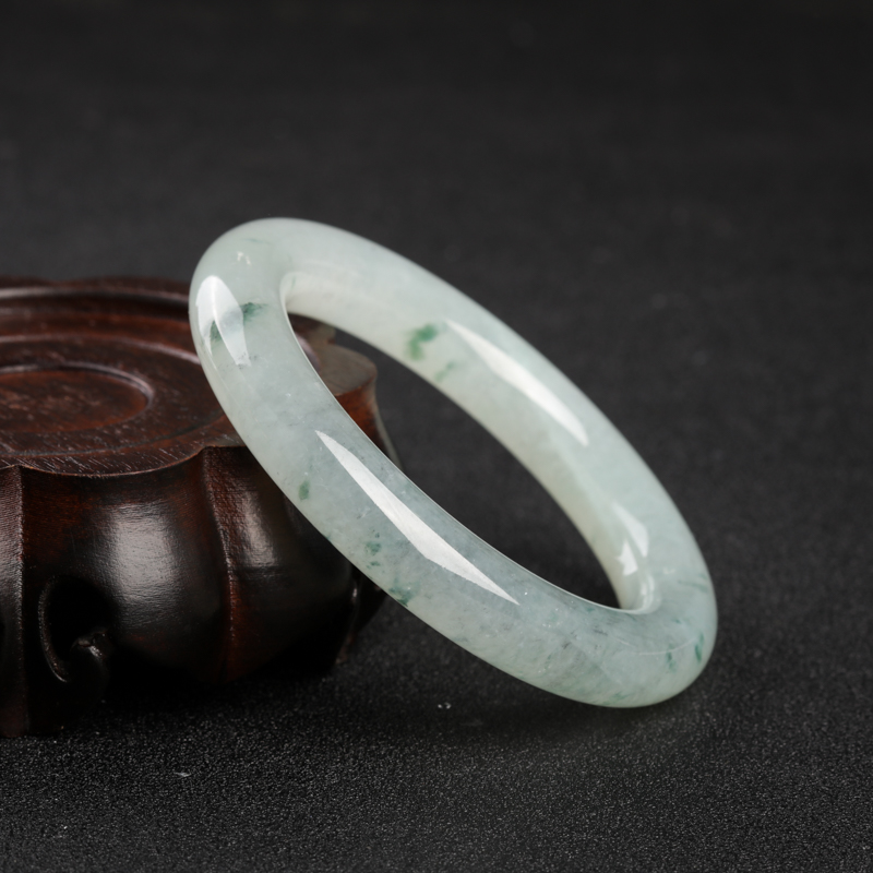 天然糯冰种飘花翡翠手镯-红掌柜