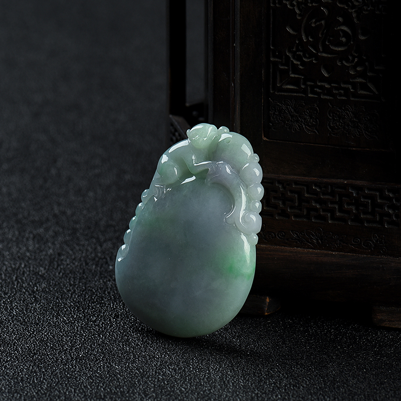 翡翠封侯之禄吊坠-红掌柜