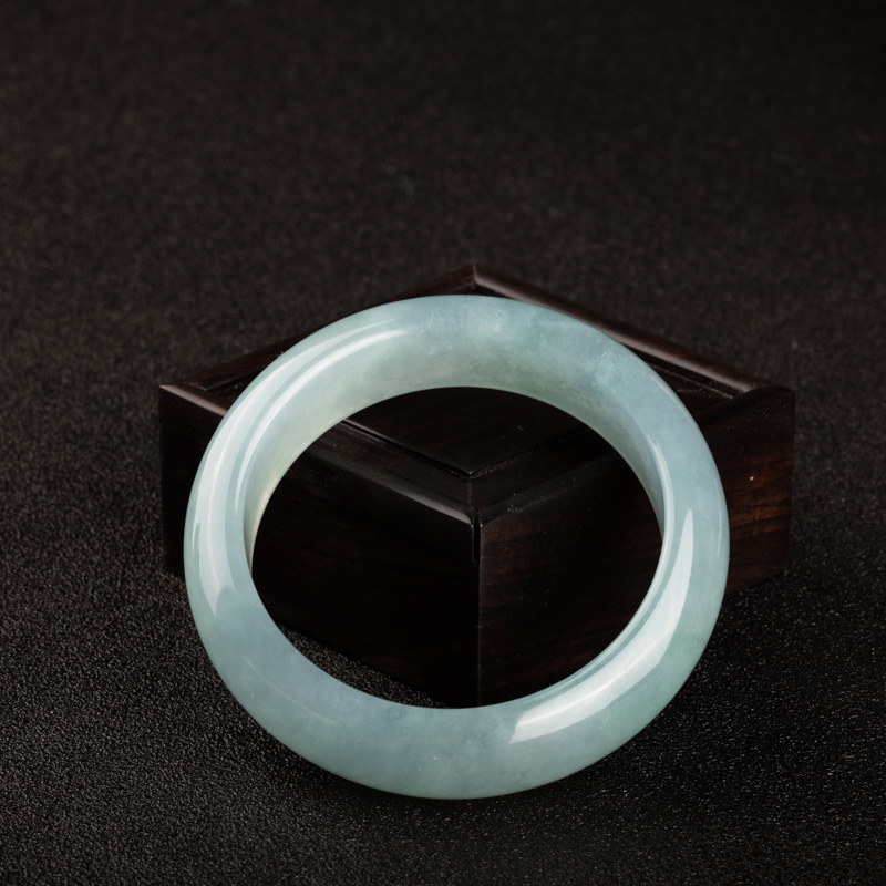 缅甸糯冰种翡翠手镯-红掌柜