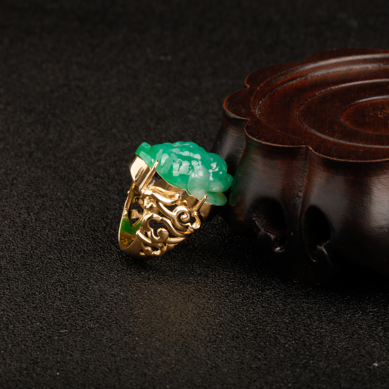 缅甸糯种阳绿翡翠招财进宝戒指-红掌柜
