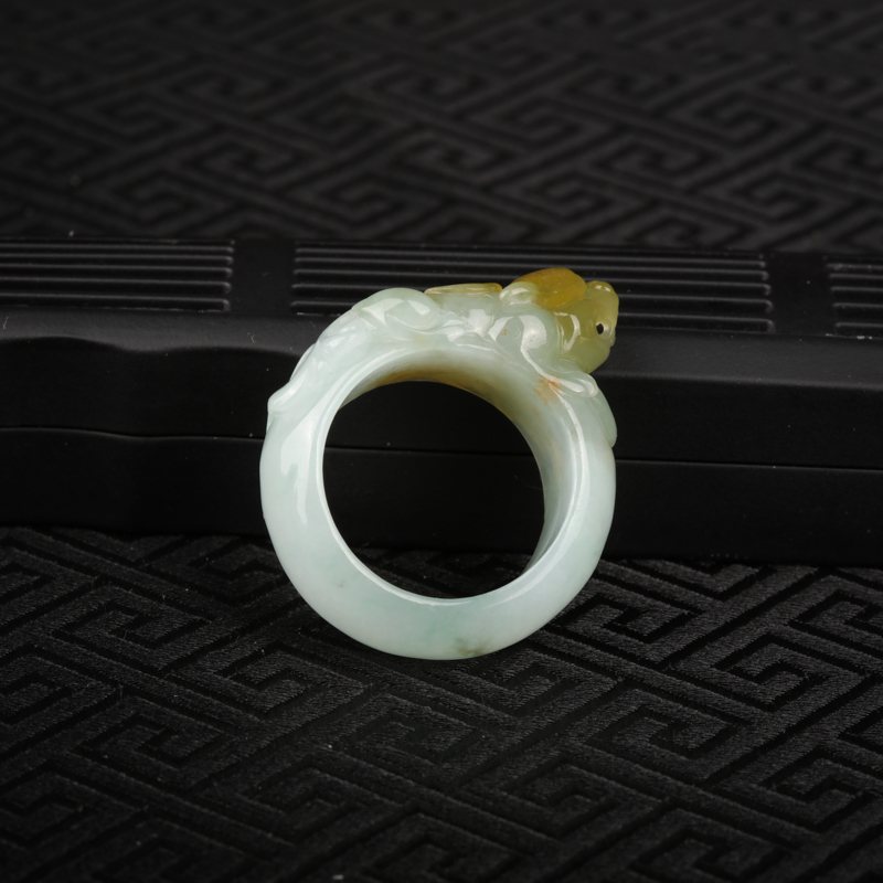 缅甸天然俏色翡翠貔貅戒指-红掌柜