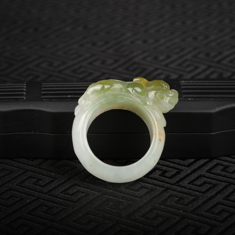 缅甸天然俏色翡翠貔貅戒指-红掌柜