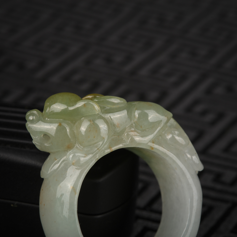 缅甸天然糯冰种俏色翡翠戒指-红掌柜