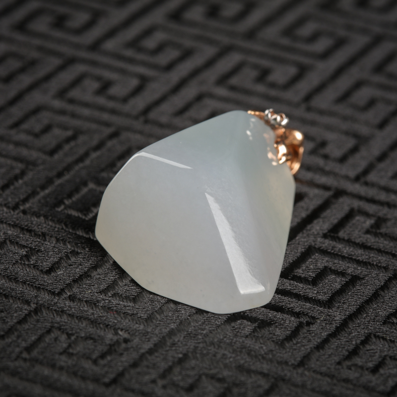 翡翠吊坠-红掌柜