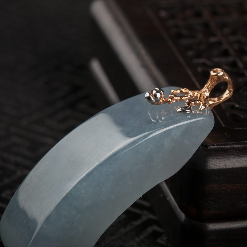 翡翠吊坠-红掌柜