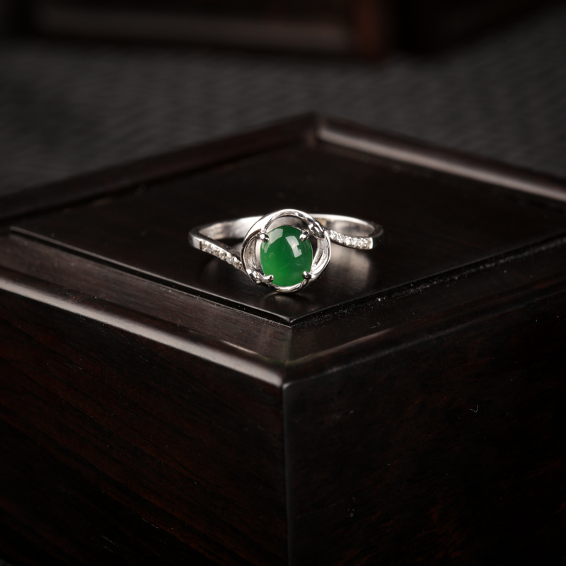 18K金镶糯冰种翠绿翡翠戒指-红掌柜