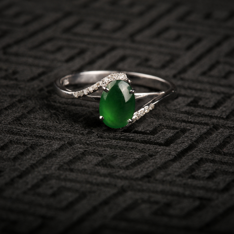 缅甸18K金镶糯冰种翠绿翡翠戒指-红掌柜