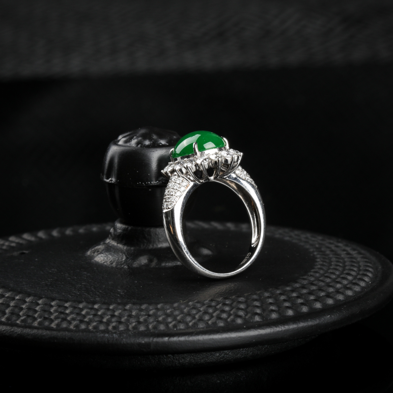 缅甸天然A货糯冰种阳绿翡翠-红掌柜