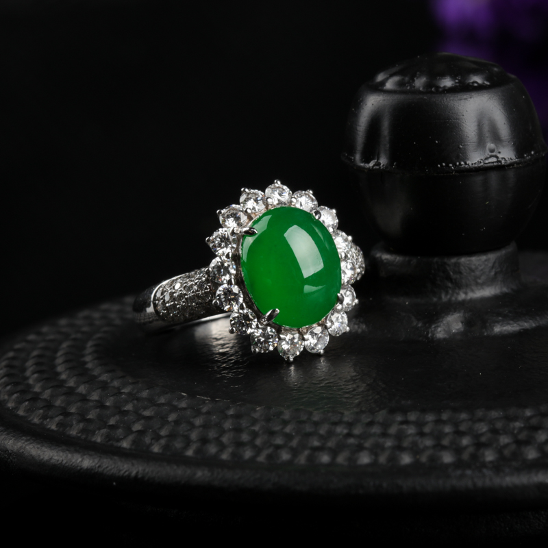 缅甸糯冰种阳绿翡翠-红掌柜