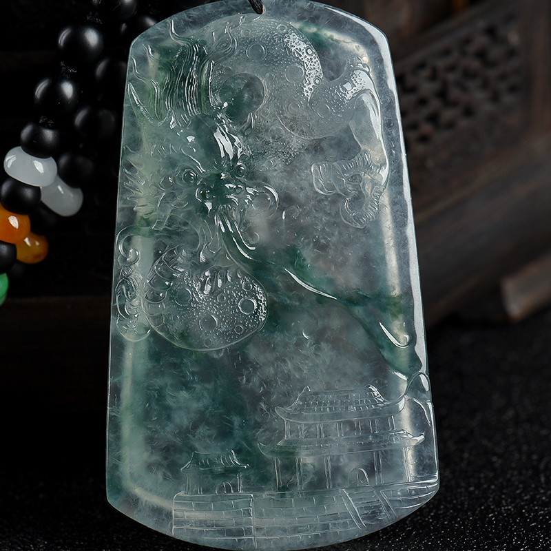 天然翡翠辰龙吊坠-红掌柜