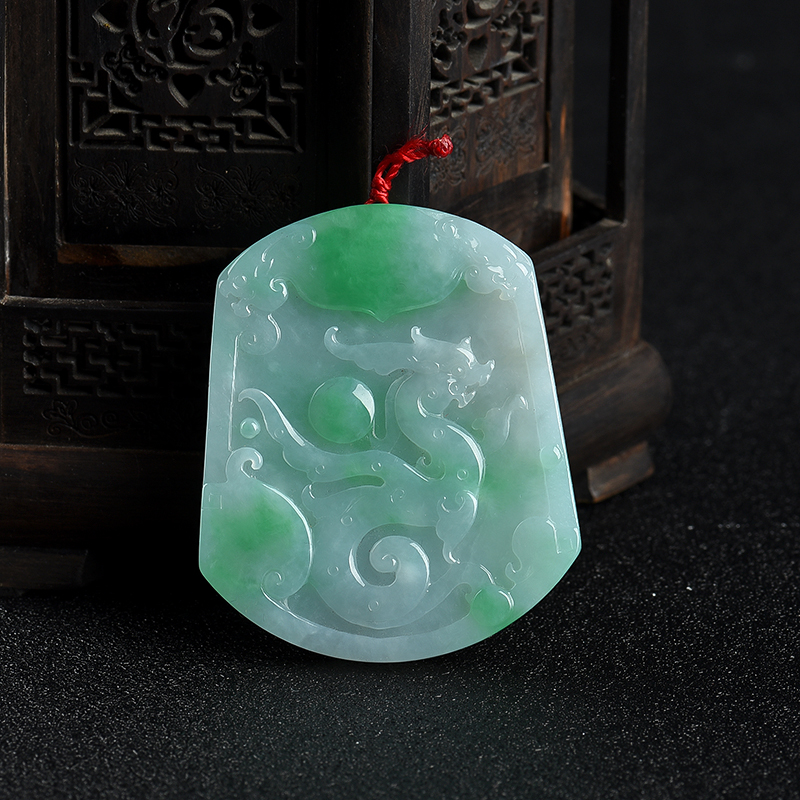 糯种飘翠翡翠仿古龙吊坠-红掌柜