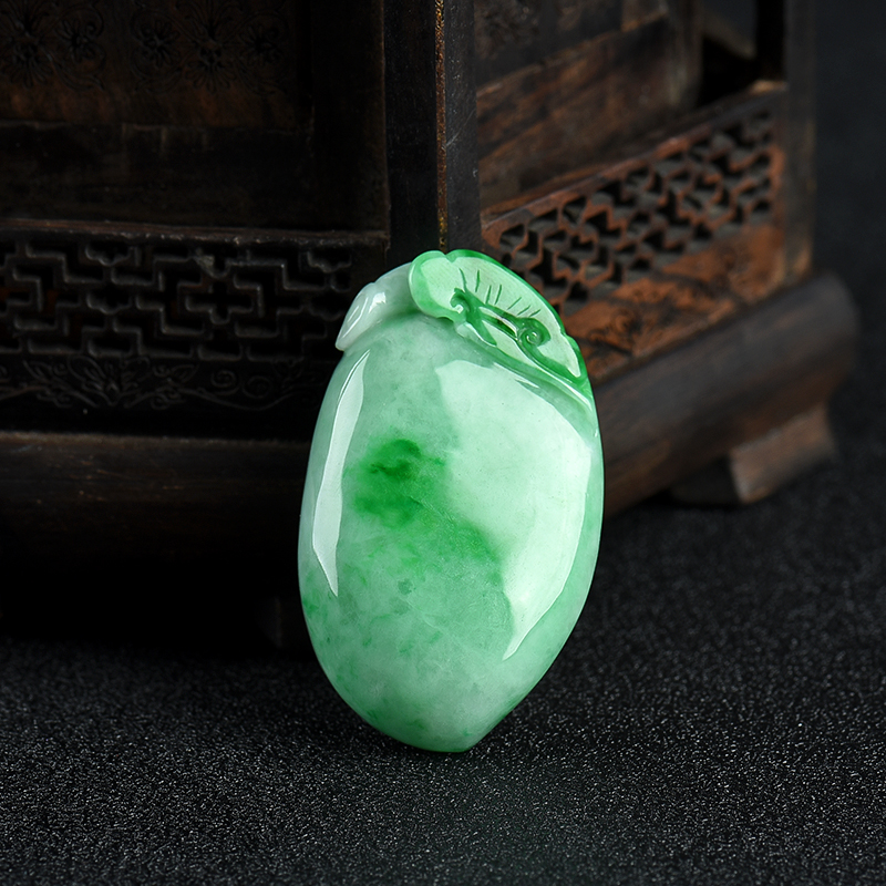 豆种翠绿翡翠福瓜吊坠-红掌柜