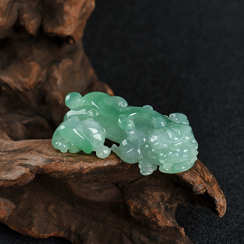 糯种蓝绿翡翠貔貅吊坠-红掌柜