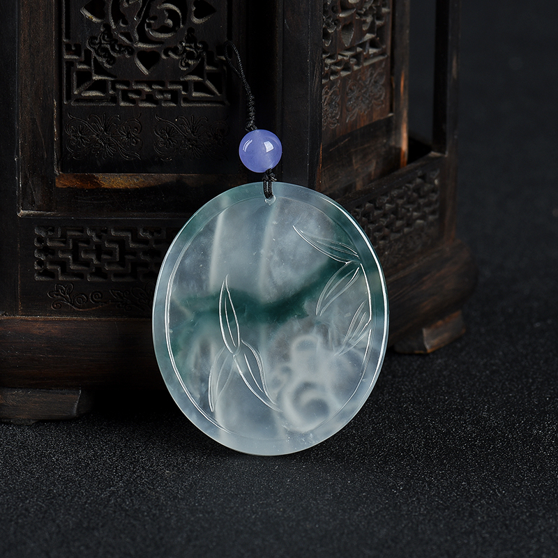 糯冰种飘花翡翠吊坠-红掌柜