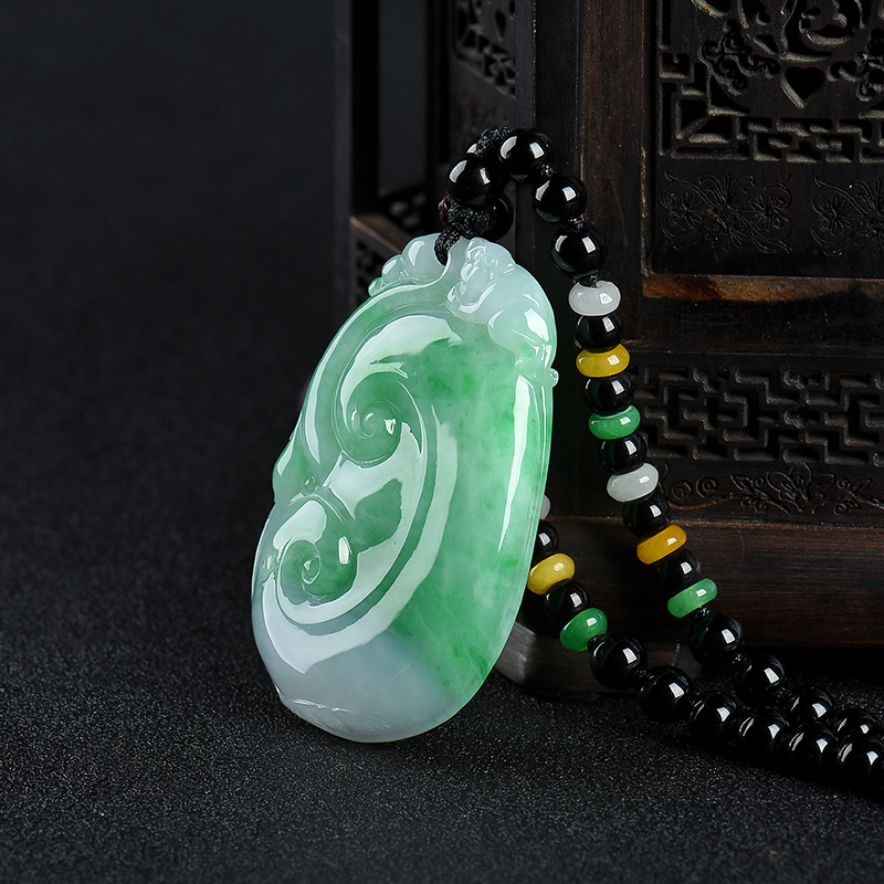 糯种翡翠如意吊坠-红掌柜