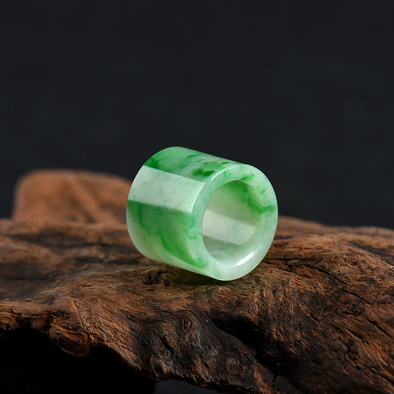 飘翠翡翠路路通吊坠-红掌柜