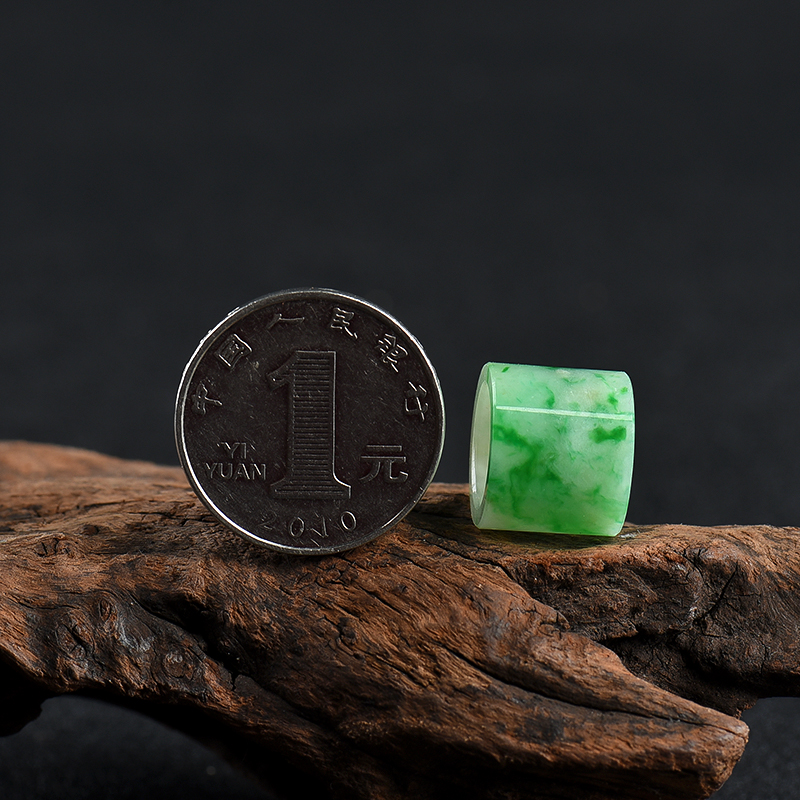 天然翡翠路路通吊坠-红掌柜