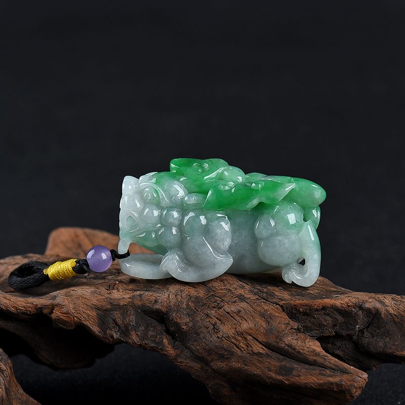 天然糯种翡翠貔貅吊坠-红掌柜