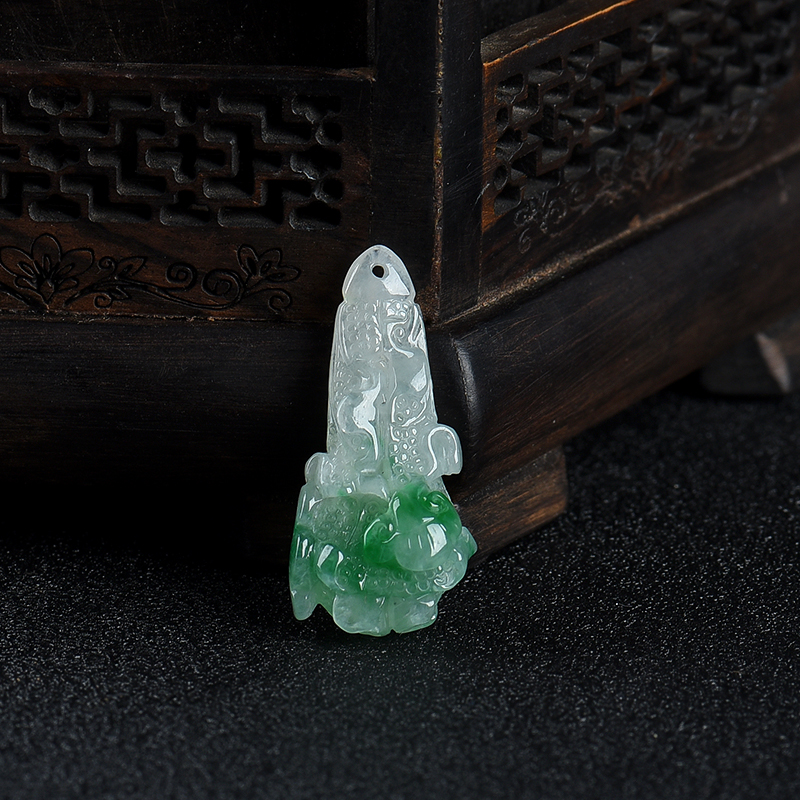 糯种飘翠翡翠百财吊坠-红掌柜