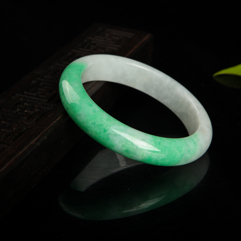 豆种飘翠翡翠手镯-红掌柜