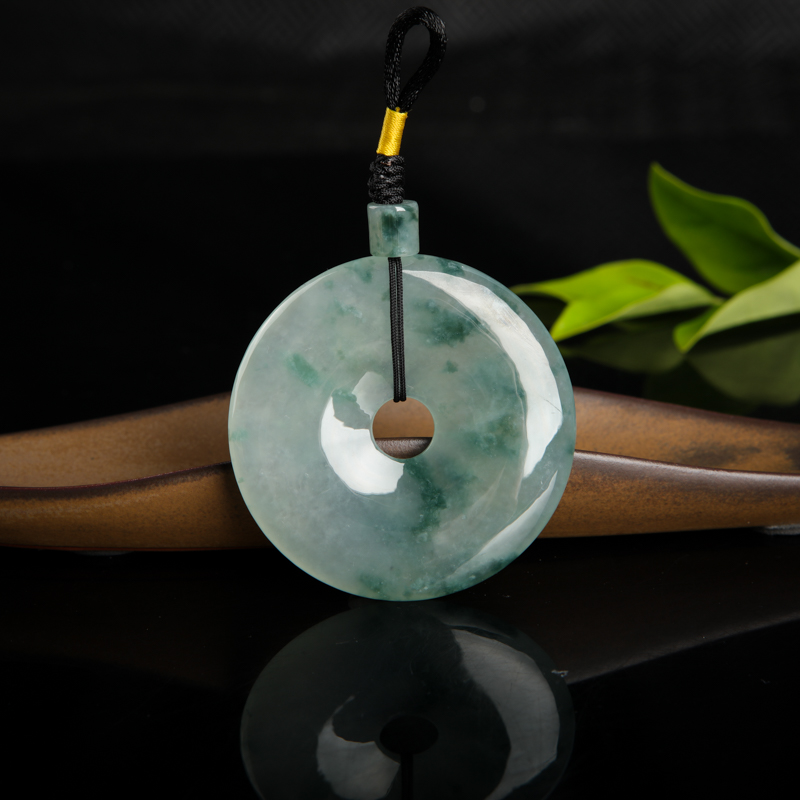 糯冰种飘花翡翠吊坠-红掌柜