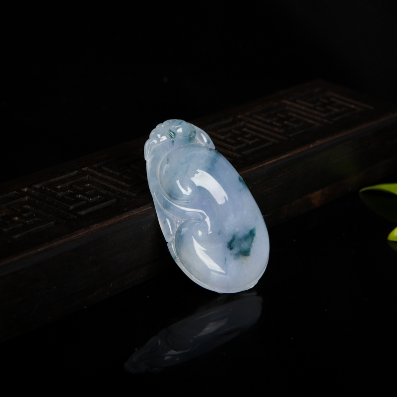 飘花翡翠如意吊坠-红掌柜