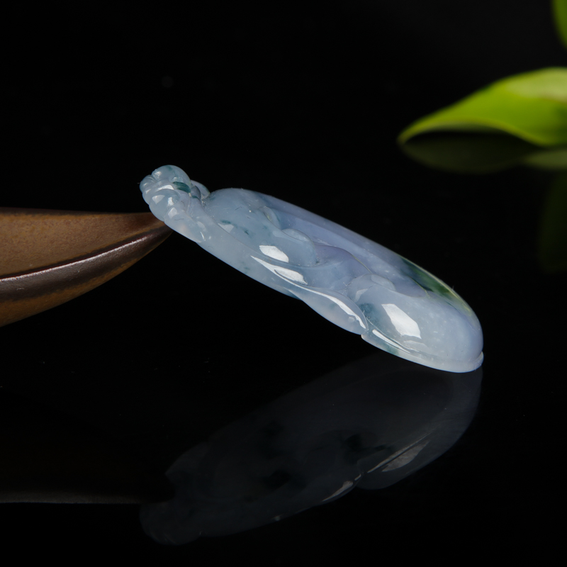 豆种飘花翡翠吊坠-红掌柜