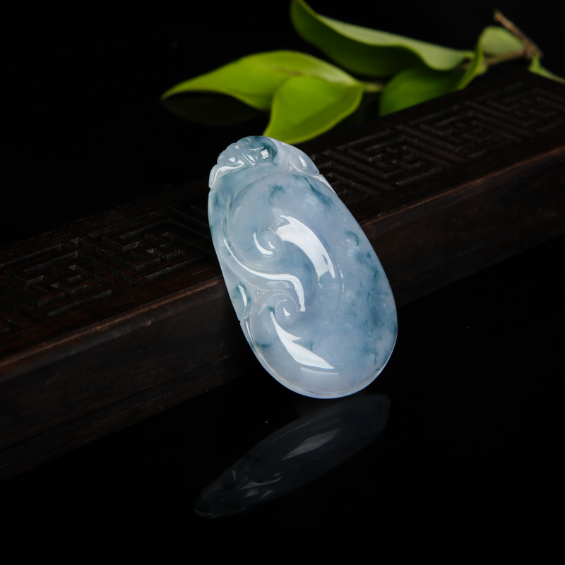 飘花翡翠如意吊坠-红掌柜