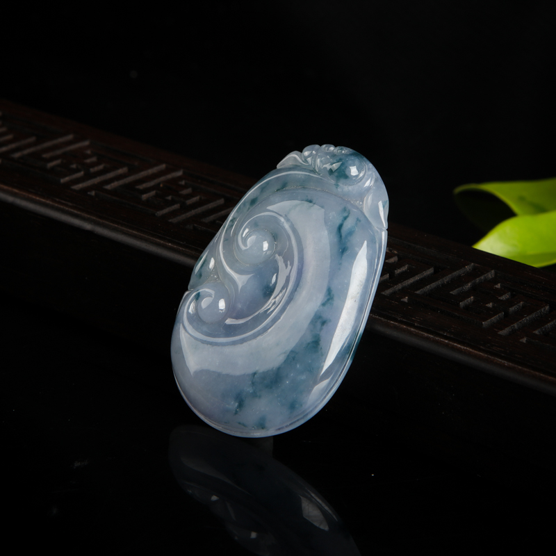 豆种翡翠如意吊坠-红掌柜