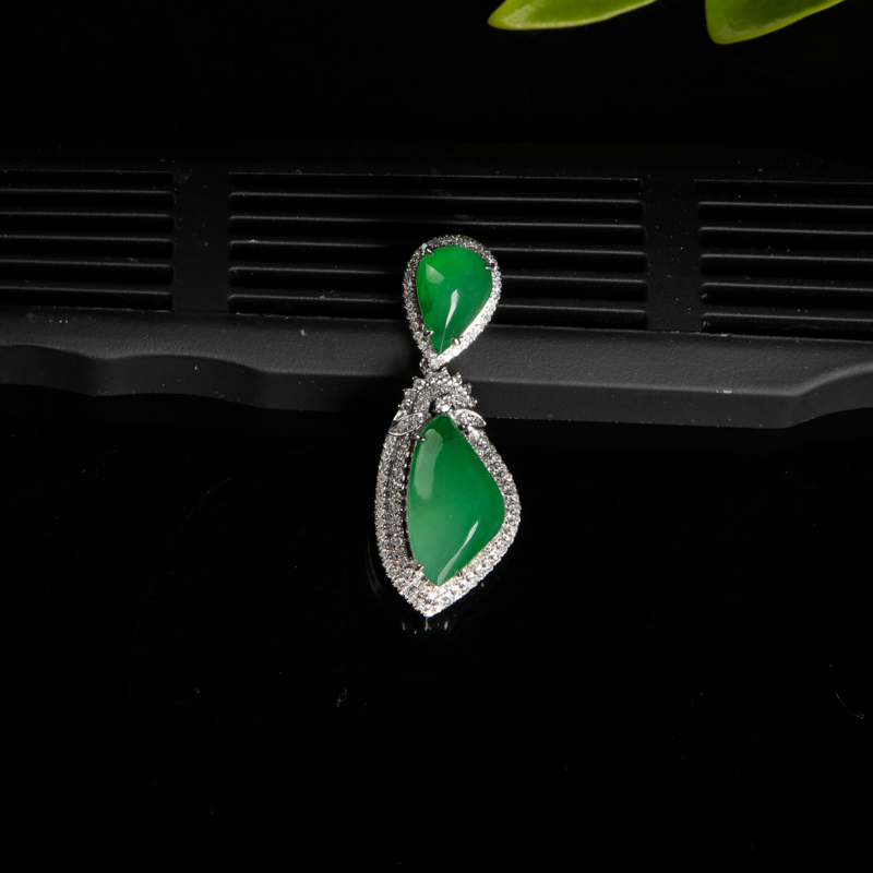 18k糯冰种阳绿翡翠水滴吊坠-红掌柜